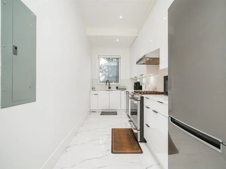 3846 Southwood Street, Burnaby, BC, V5J 2E2 - 12
