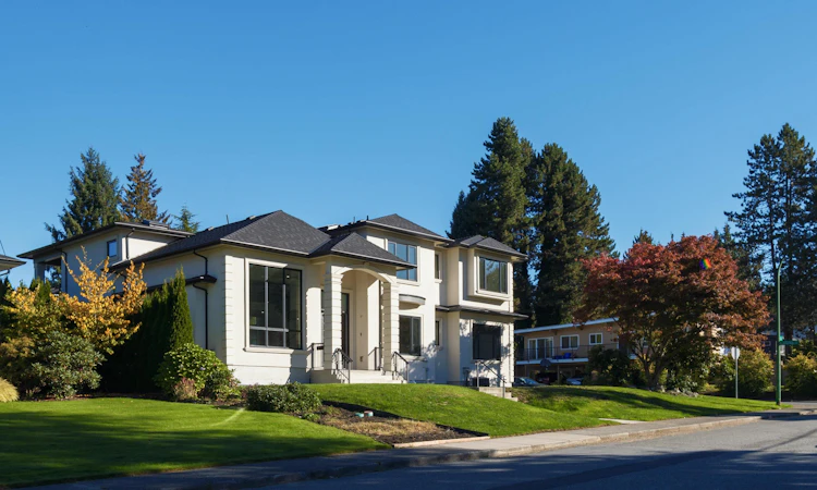 7129 Buffalo Street