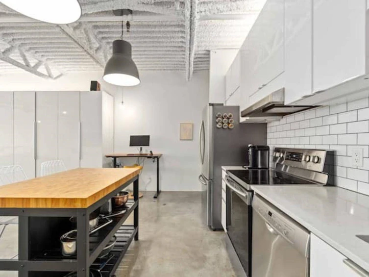 330-350 E 2nd Avenue, Vancouver, BC, V5T 4R8 - 6