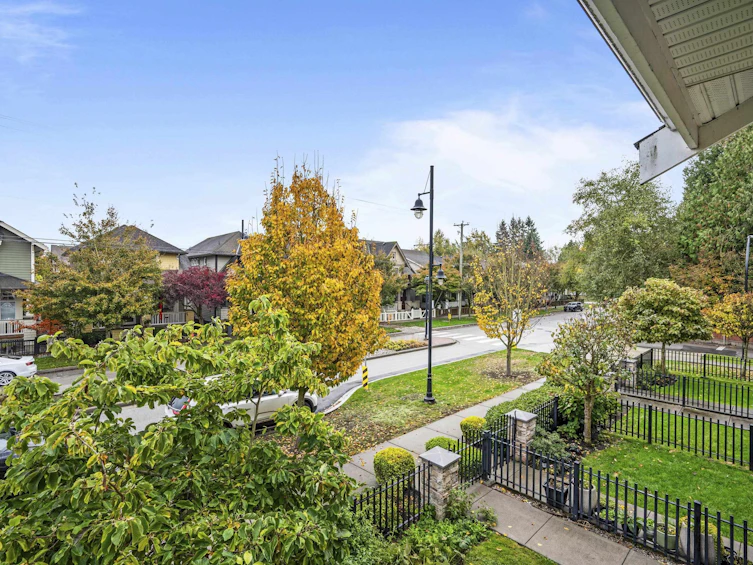 45-17171 2b Avenue, Surrey, BC, V3Z 9R1