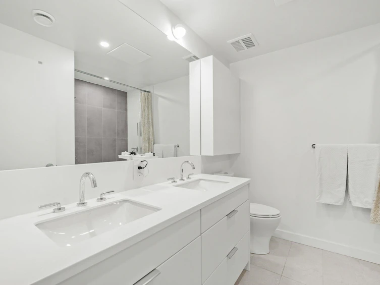107-650 E 2nd Street, North Vancouver, BC, V7L 1E3 - 16
