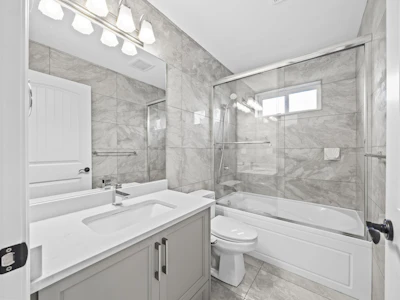 1720 Sutherland Avenue - 4