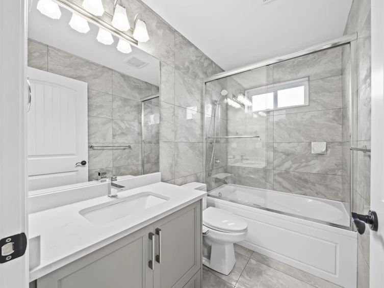 1720 Sutherland Avenue, North Vancouver, BC, V7L 4B9 - 4