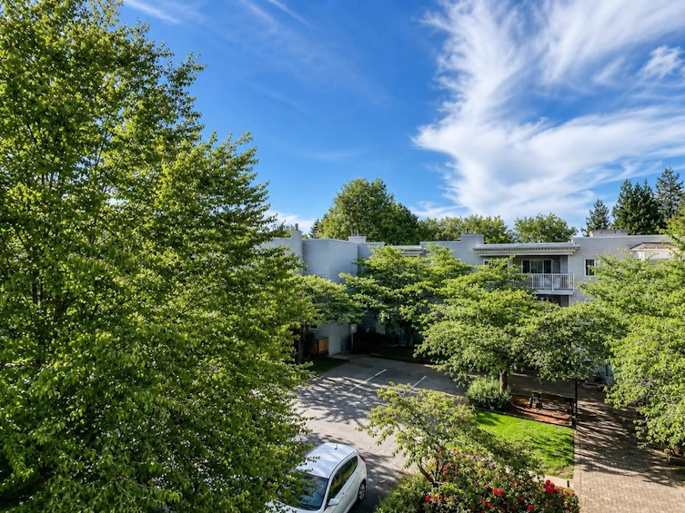 311-9948 151 Street, Surrey, BC, V3R 0V6 - 11