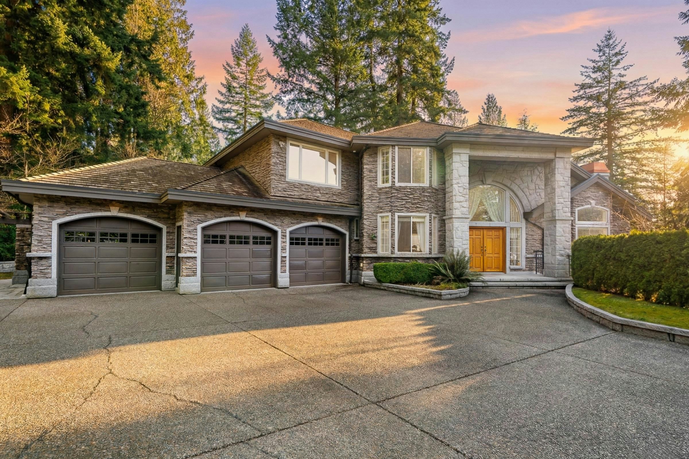 188 Wyndham Crescent, Port Moody, BC, V3H 4X9