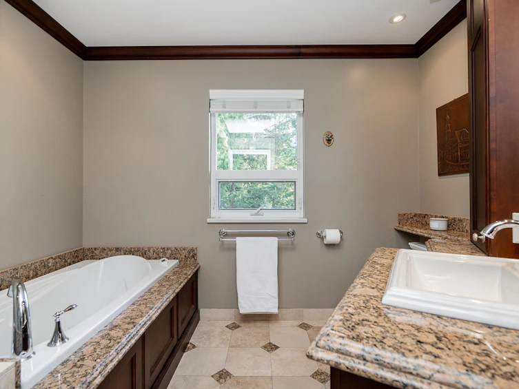 188 Wyndham Crescent, Port Moody, BC, V3H 4X9 - 25