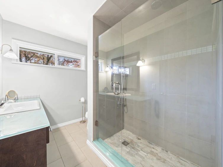 4792 Cedarcrest Avenue, North Vancouver, BC, V7R 3R3 - 12
