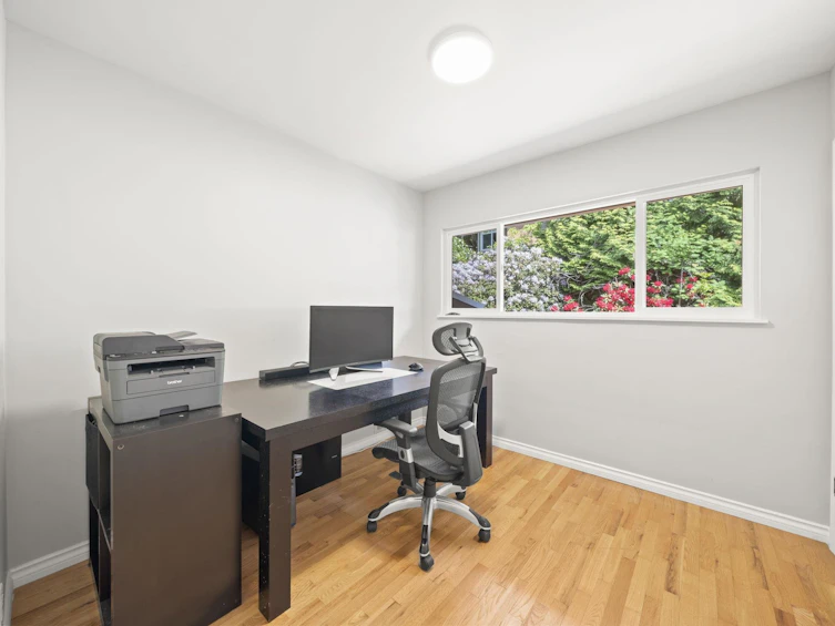 4792 Cedarcrest Avenue, North Vancouver, BC, V7R 3R3 - 13