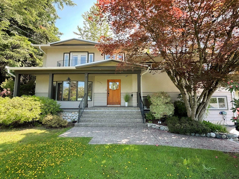 4792 Cedarcrest Avenue, North Vancouver BC V7R 3R3