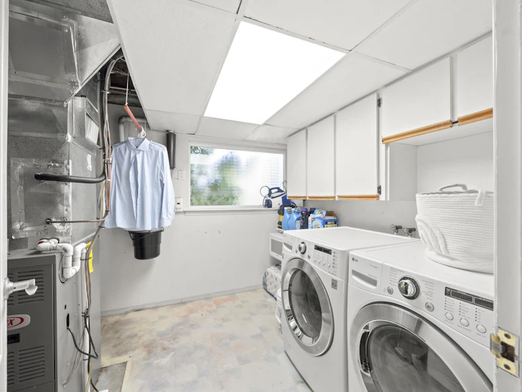 4792 Cedarcrest Avenue, North Vancouver, BC, V7R 3R3 - 23