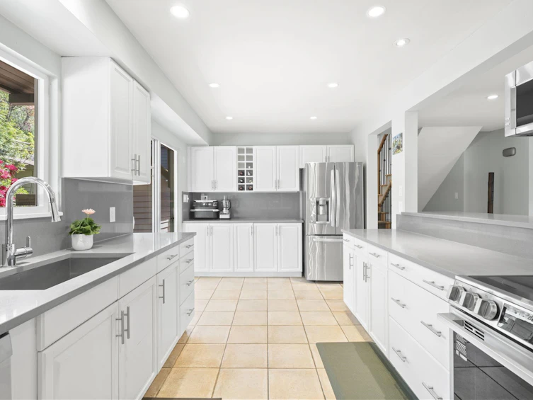 4792 Cedarcrest Avenue, North Vancouver, BC, V7R 3R3 - 4