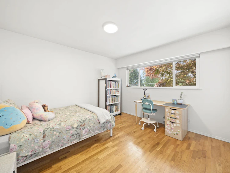 4792 Cedarcrest Avenue, North Vancouver, BC, V7R 3R3 - 11