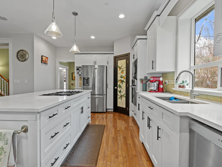 8525 Doerksen Drive, Mission, BC, V2V 7C4 - 11