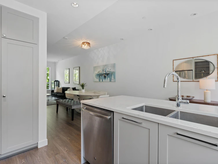 21-856 Orwell Street, North Vancouver, BC, V7J 0C2 - 5
