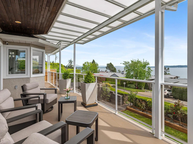 14357 Sunset Drive, Surrey BC V4B 2V4