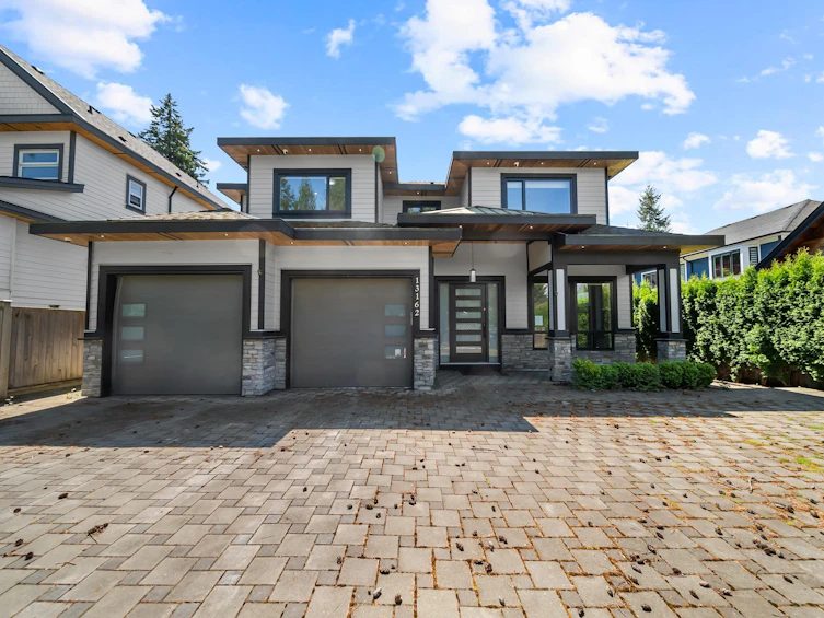 13162 20 Avenue, Surrey, BC, V4A 1Z2