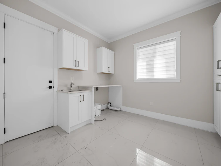 13162 20 Avenue, Surrey, BC, V4A 1Z2 - 12