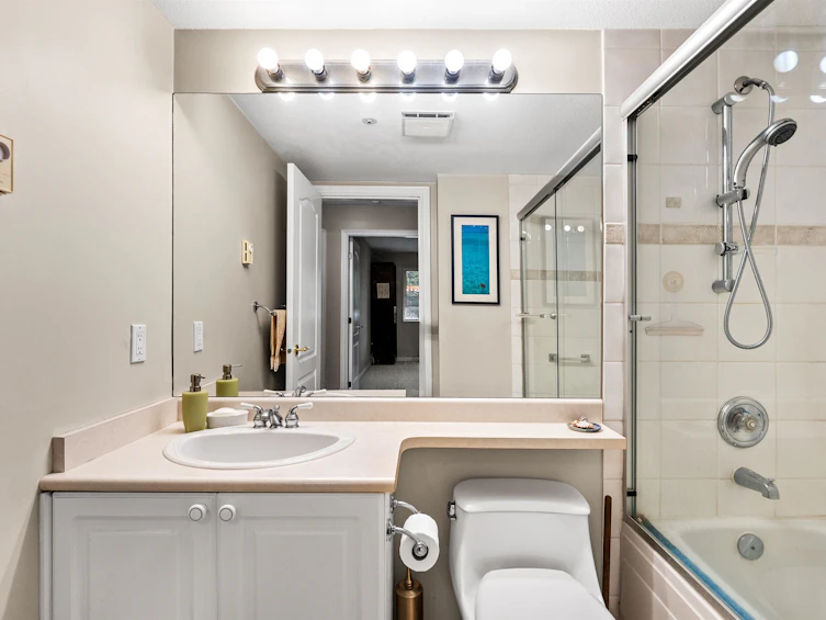 206-1283 Parkgate Avenue, North Vancouver, BC, V7H 3A3 - 31