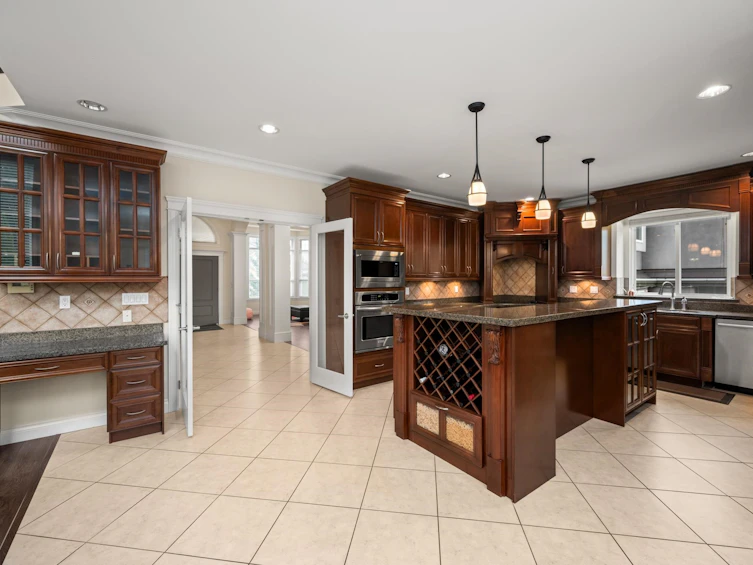 16416 92a Avenue, Surrey, BC, V4N 5N1 - 9
