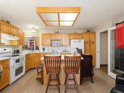 310-33030 George Ferguson Way - 5