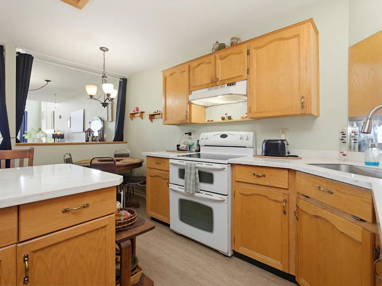 310-33030 George Ferguson Way, Abbotsford, BC, V2S 6Y2 - 9