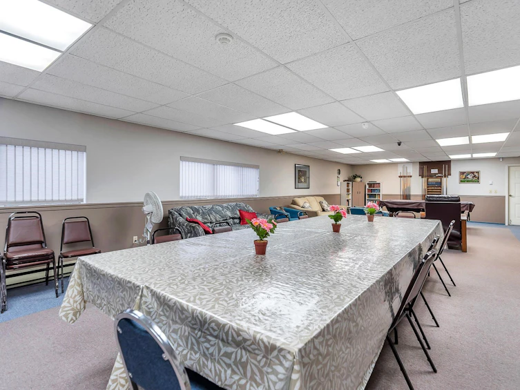 310-33030 George Ferguson Way, Abbotsford, BC, V2S 6Y2 - 33