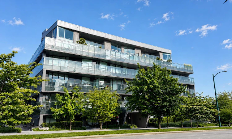 104-7638 Cambie Street