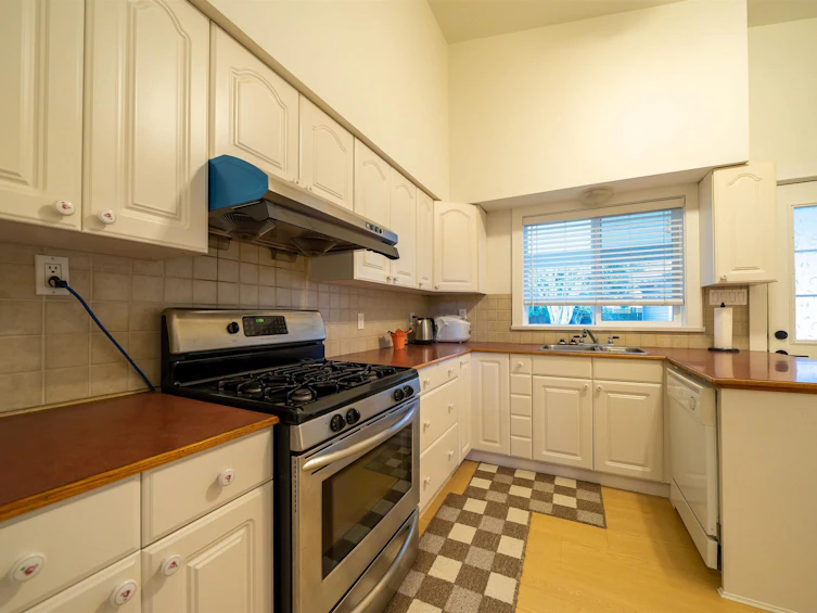 10979 64a Avenue, Delta, BC, V4E 1E4 - 5