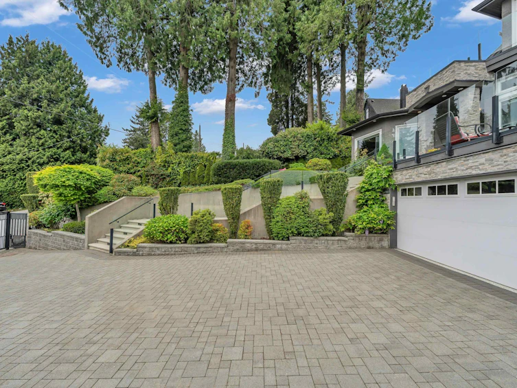 2567 Lawson Avenue, West Vancouver, BC, V7V 2G1 - 3