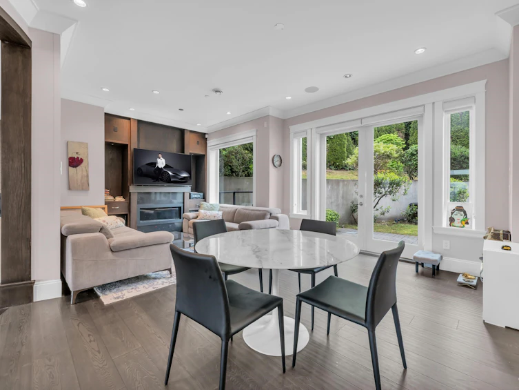 2567 Lawson Avenue, West Vancouver, BC, V7V 2G1 - 17