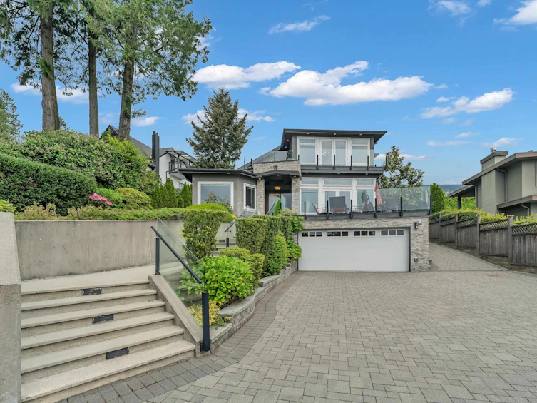 2567 Lawson Avenue, West Vancouver, BC, V7V 2G1 - 2