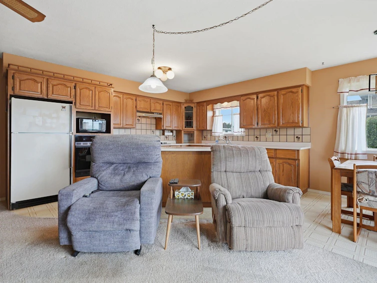 46337 Christina Drive, Chilliwack, BC, V2R 2B5 - 6