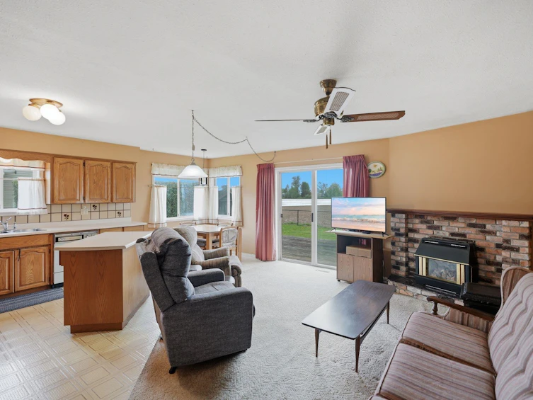 46337 Christina Drive, Chilliwack, BC, V2R 2B5 - 4