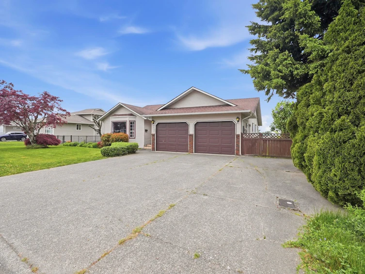 46337 Christina Drive, Chilliwack, BC, V2R 2B5 - 2