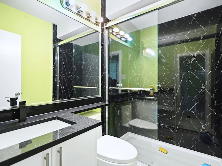 14935 Kew Drive, Surrey, BC, V3R 4Y1 - 11