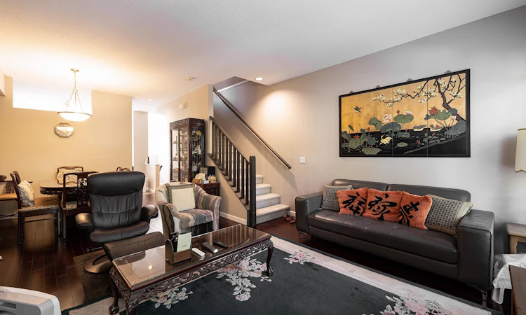 28-3711 Robson Court