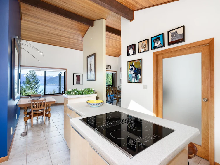 120 Mountain Drive, West Vancouver, BC, V0N 2E0 - 13