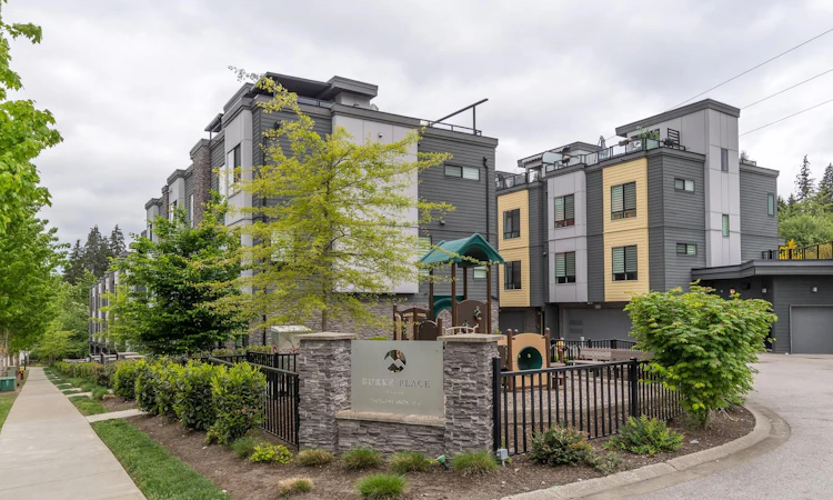 102-3503 Gislason Avenue
