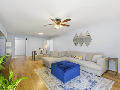 836 Roche Point Drive - 2