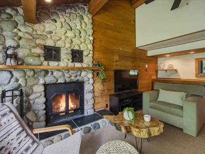 C1-6900 Crabapple Drive - 3