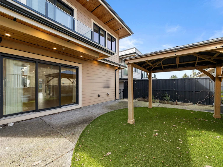 462 W 14th Street, North Vancouver, BC, V7M 1P7 - 37