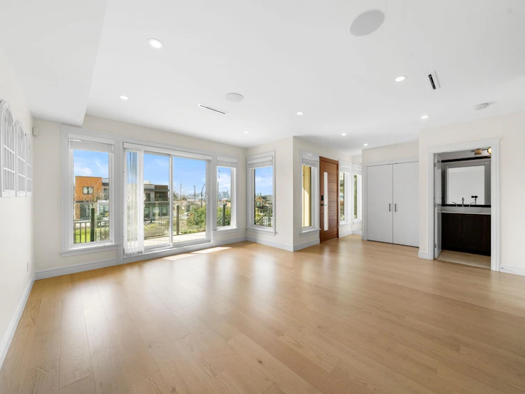 462 W 14th Street, North Vancouver, BC, V7M 1P7 - 6
