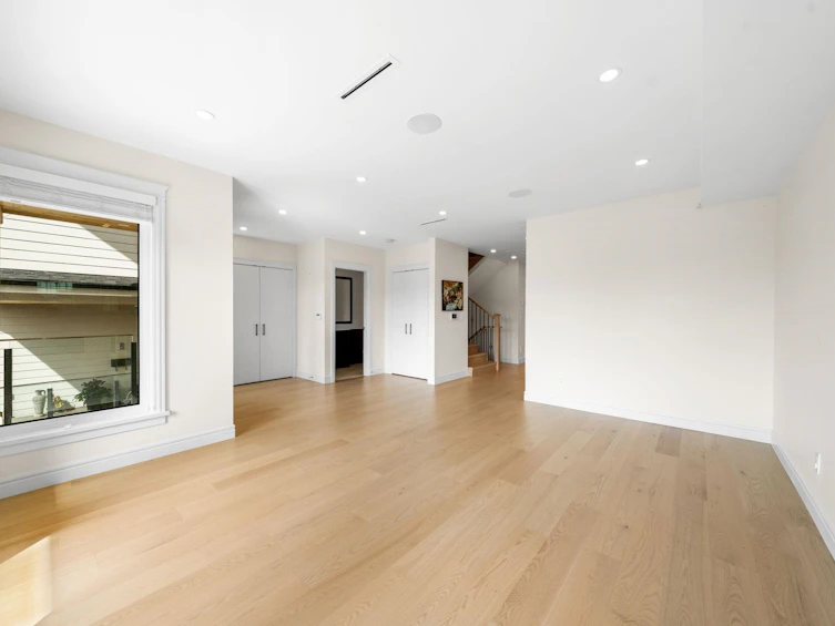 462 W 14th Street, North Vancouver, BC, V7M 1P7 - 8