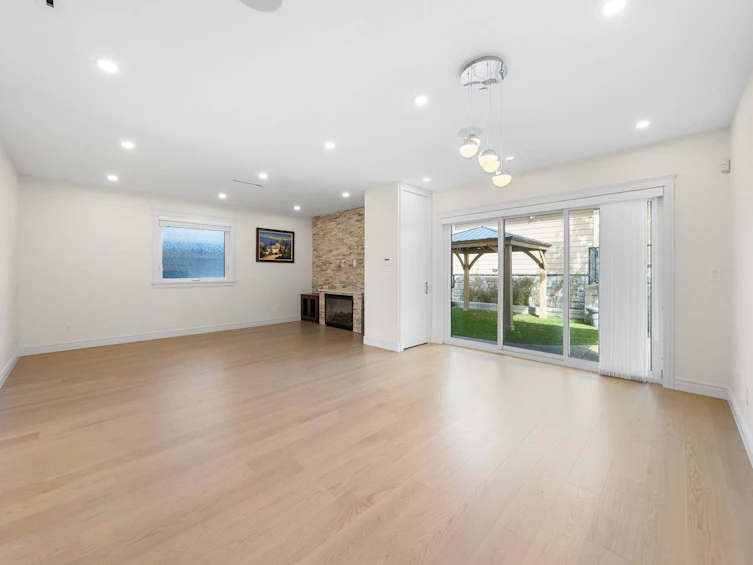 462 W 14th Street, North Vancouver, BC, V7M 1P7 - 19
