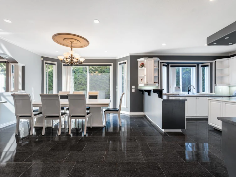 6030 Elgin Avenue, Burnaby, BC, V5H 3S4 - 5