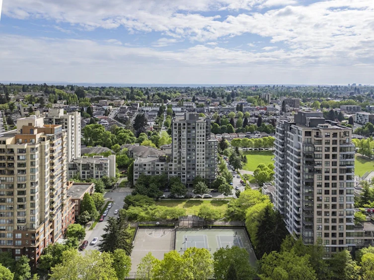 503-3520 Crowley Drive, Vancouver, BC, V5R 6G9 - 2