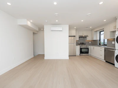 3-4875 Albert Street - 5