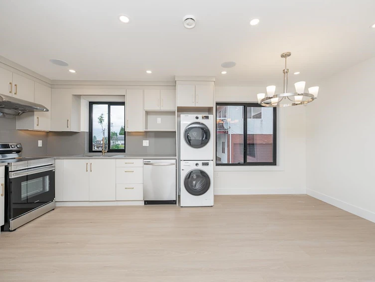 3-4875 Albert Street, Burnaby, BC, V5C 2H4 - 3