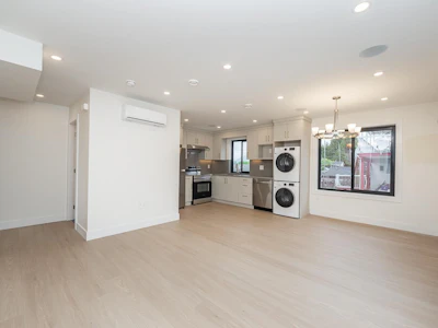 3-4875 Albert Street - 2