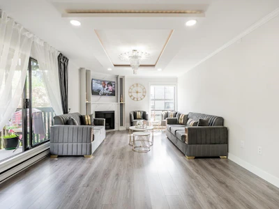 406-9672 134 Street - 2